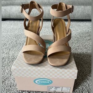 Nude Soda 4 inch heels never worn 7.5 strappy buckle